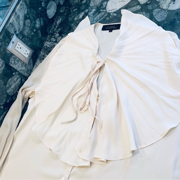 Vintage CLASSIQUES Silk for Nordstrom Wide Front Cuffs Ruffles Top Beige Sz M - Picture 10 of 13